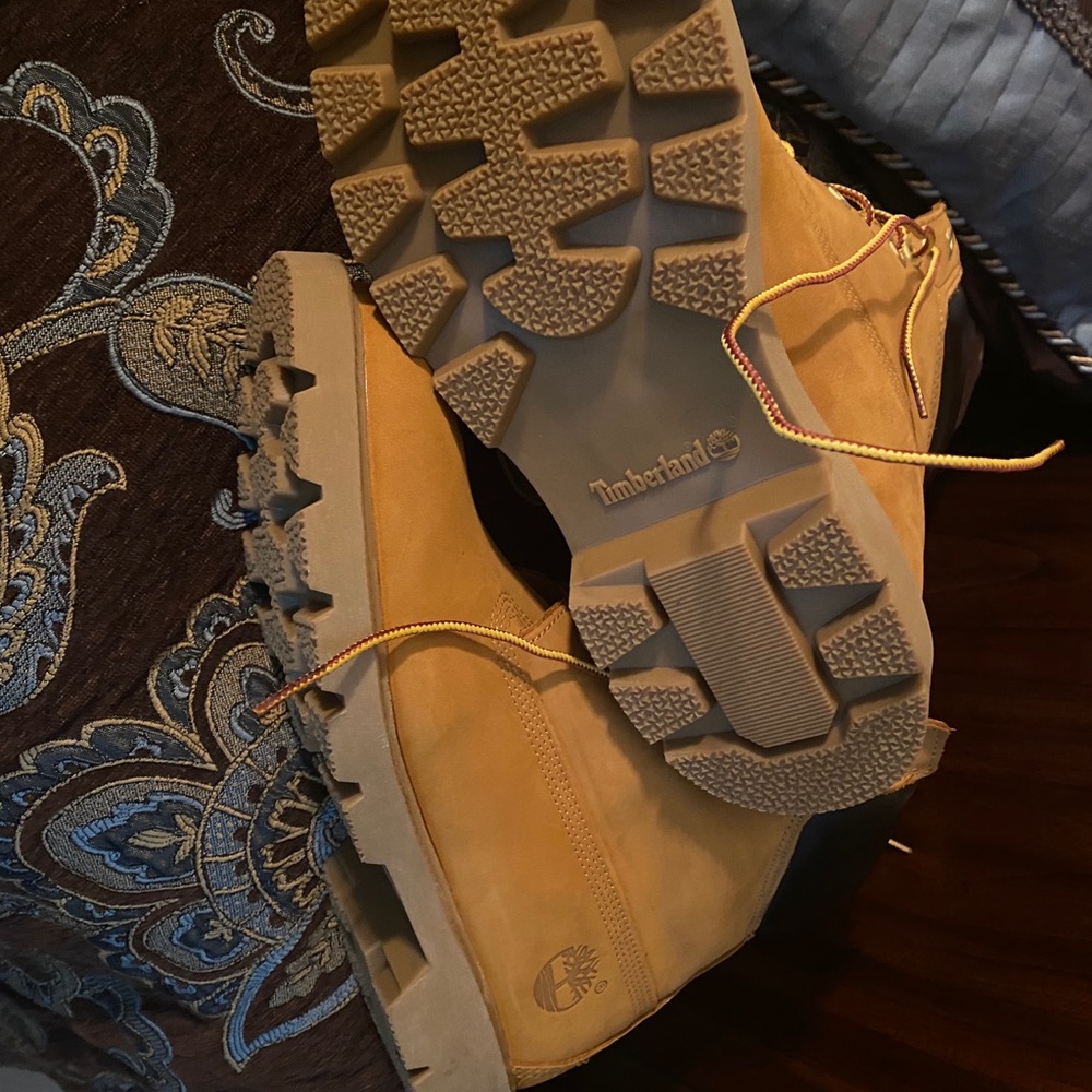 Shoes - Picture 2 of 2
